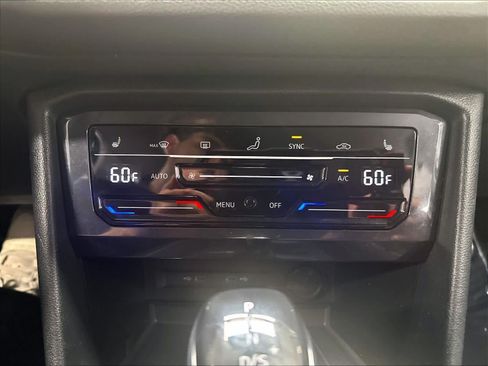 Used 2023 Volkswagen Tiguan SE FWD image 18