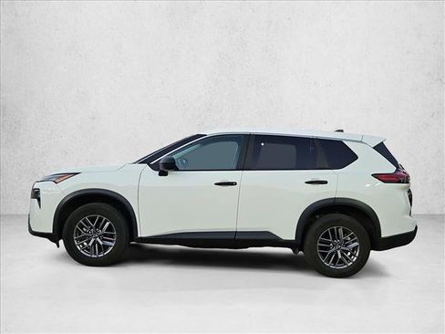 Used 2024 Nissan Rogue S AWD/4WD image 9