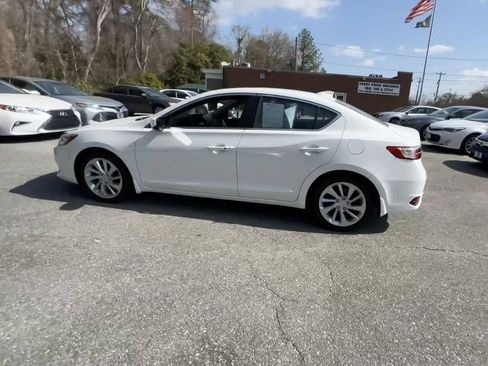 Used 2018 Acura ILX Premium Package image 3