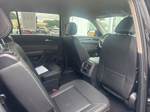 Used 2023 Volkswagen Atlas SE w/ Black Wheel Package AWD/4WD image 7