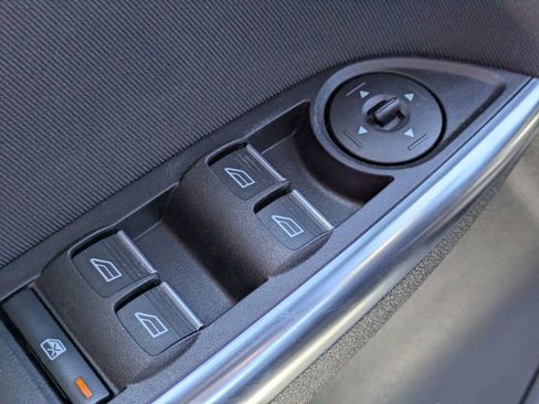 Used 2018 Ford Focus ST image 21