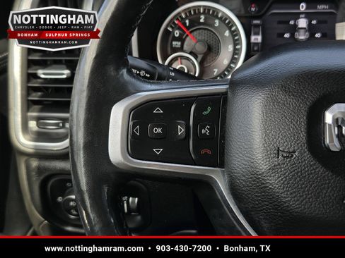 Used 2019 RAM 1500 Laramie AWD/4WD image 18