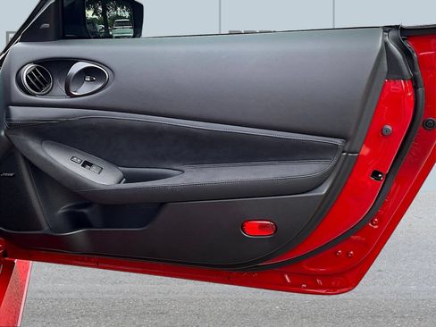 Certified 2025 Nissan Z NISMO w/ Floor Mat Package RWD image 25