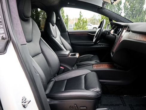 Used 2020 Tesla Model X Long Range image 33