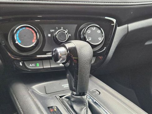 Used 2019 Honda HR-V LX image 11
