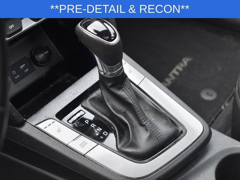 Used 2020 Hyundai Elantra Value Edition w/ Cargo Package (C1) image 9