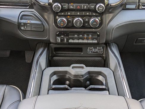 New 2024 RAM 3500 Limited image 18