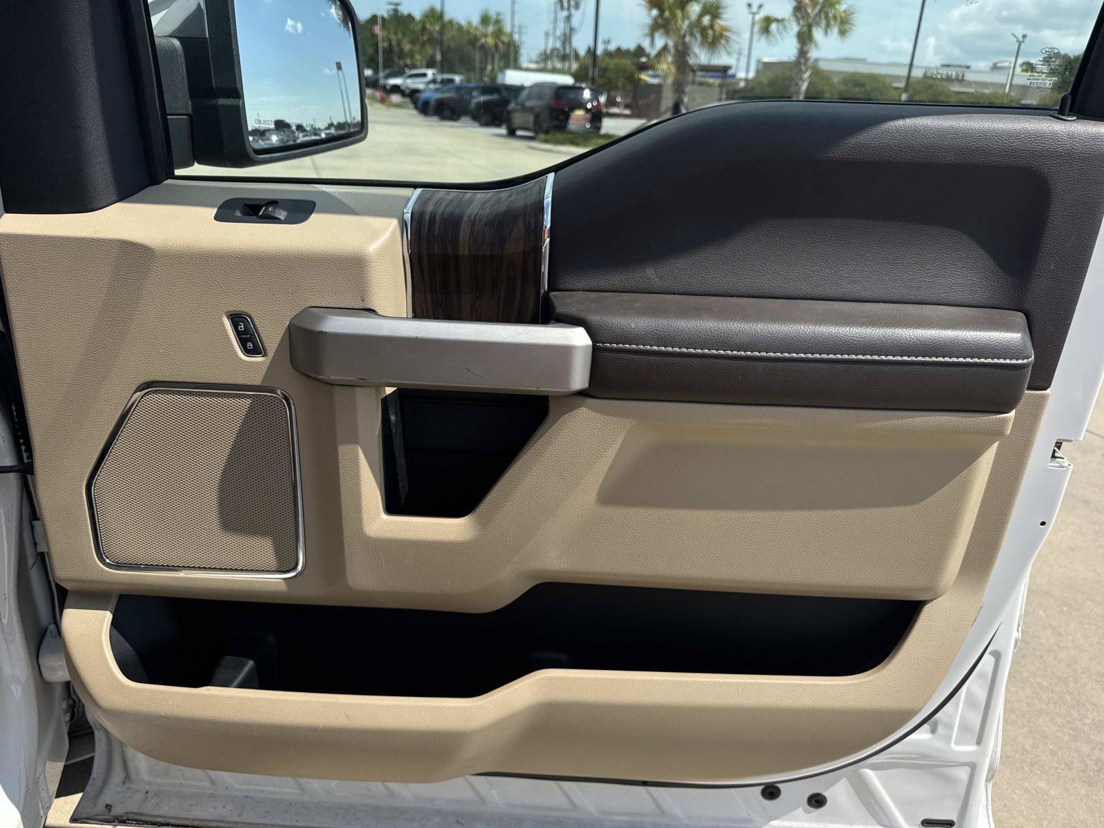 Used 2019 Ford F150 Lariat w/ Equipment Group 502A Luxury AWD/4WD image 14