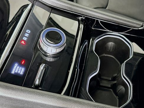 Used 2021 Jeep Grand Cherokee L Limited image 24