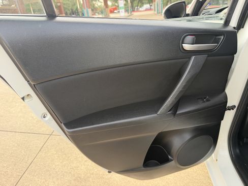 Used 2012 MAZDA MAZDA3 i Touring image 16