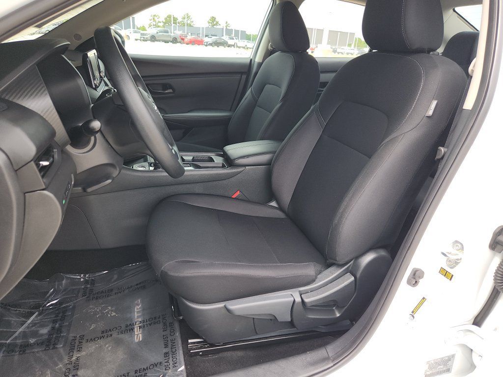 Certified 2025 Nissan Sentra S FWD image 13