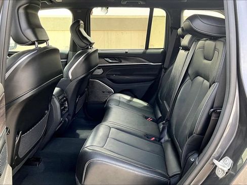 Used 2023 Jeep Grand Cherokee Overland w/ Advanced Protech Group III AWD/4WD image 6