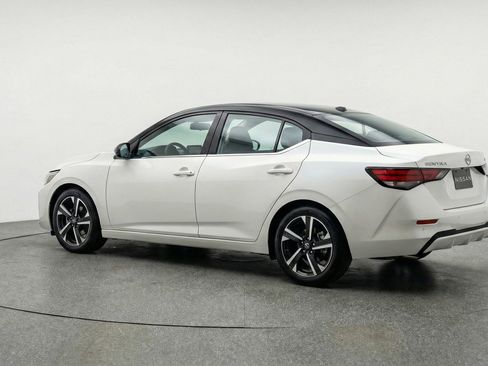 Used 2025 Nissan Sentra SV FWD image 6