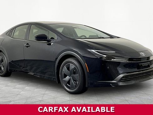 Used 2026 Toyota Prius LE FWD image 3