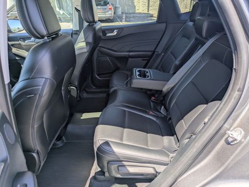 Used 2021 Ford Escape Titanium AWD/4WD image 31