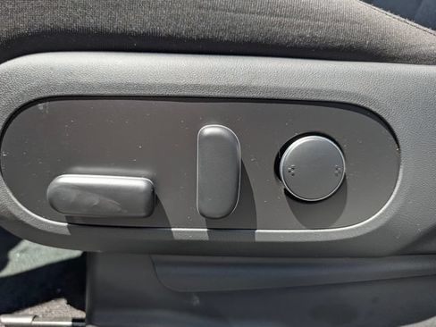 Used 2024 Hyundai Ioniq 5 SEL AWD/4WD image 16