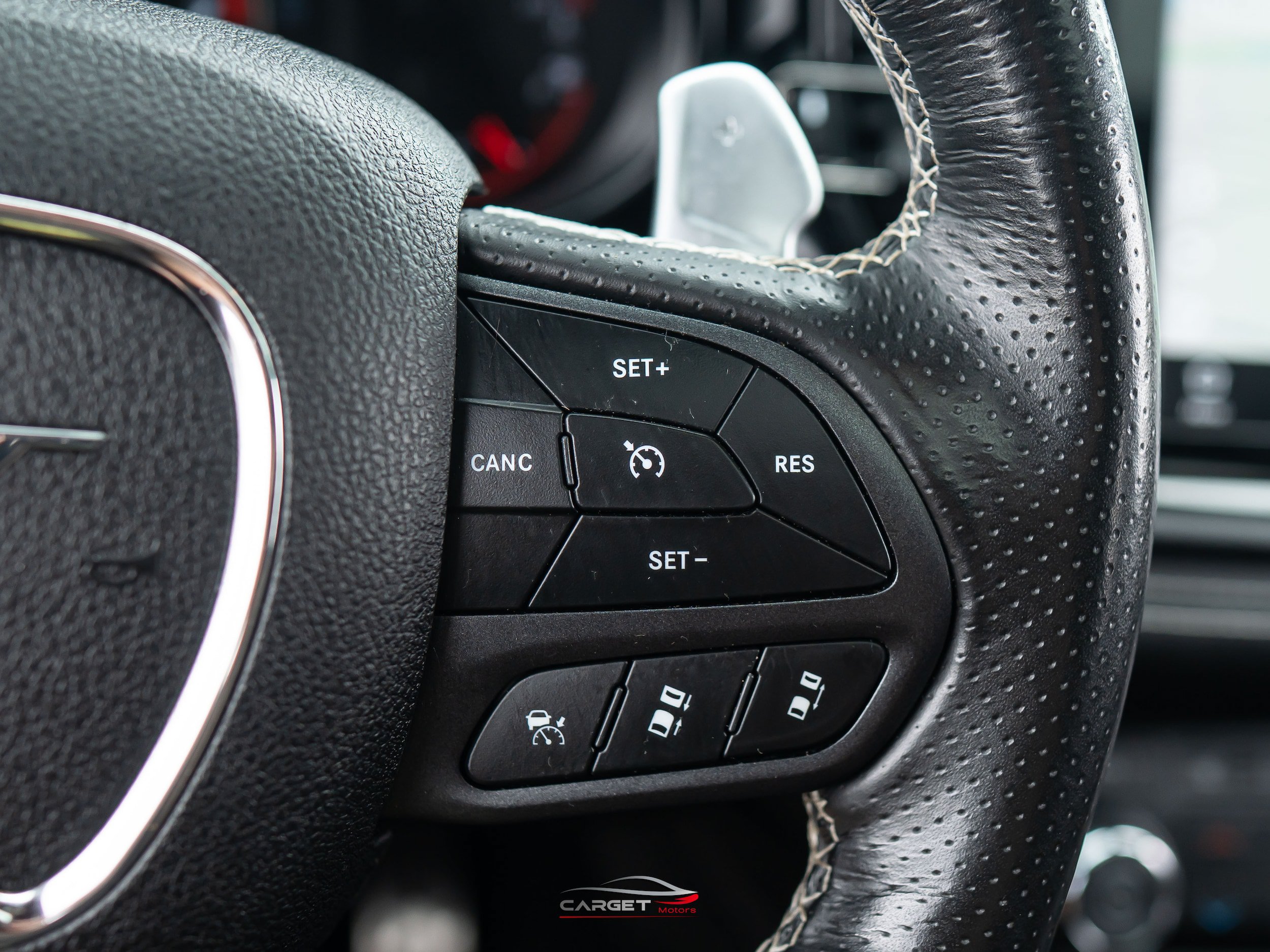 Used 2021 Dodge Durango SRT w/ Technology Group AWD/4WD image 28