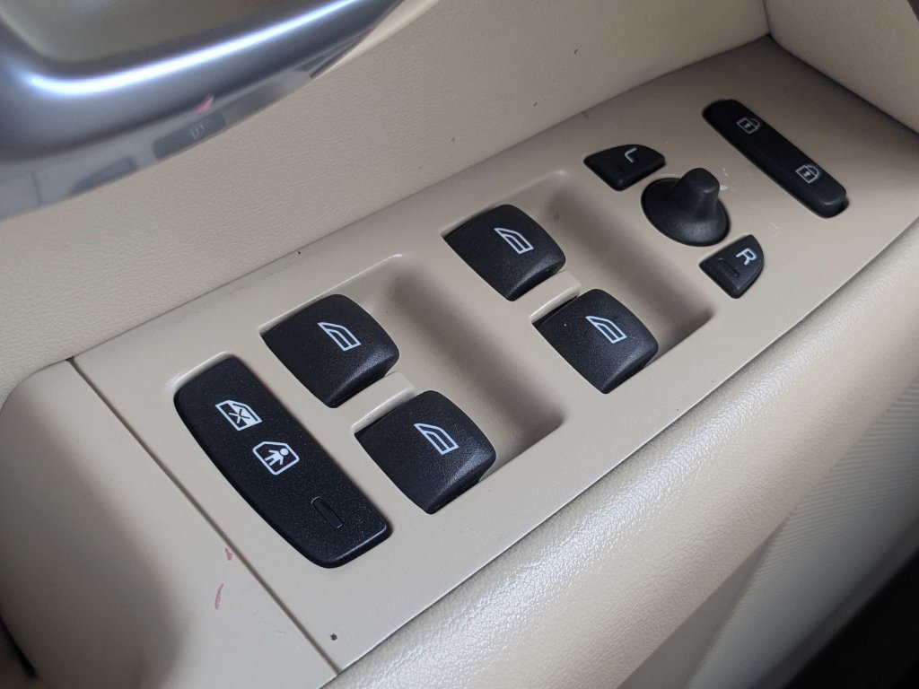 Used 2011 Volvo XC70 3.2 AWD/4WD image 26
