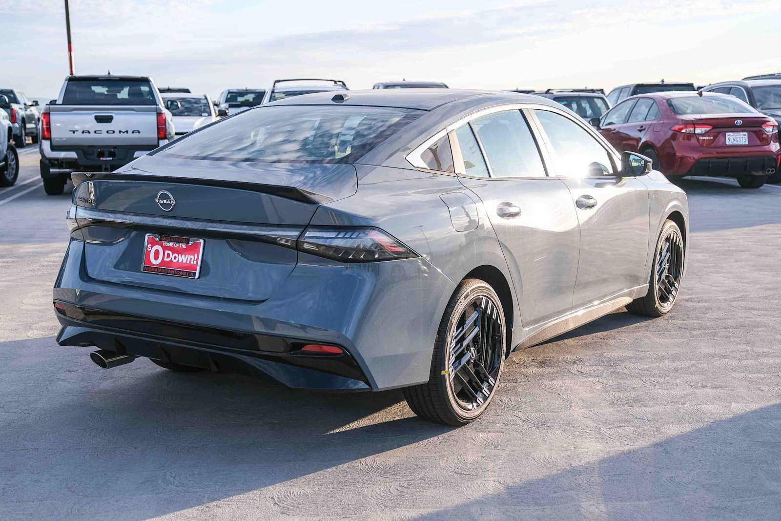 New 2027 Nissan Sentra SR w/ Floor Mat Package FWD image 4