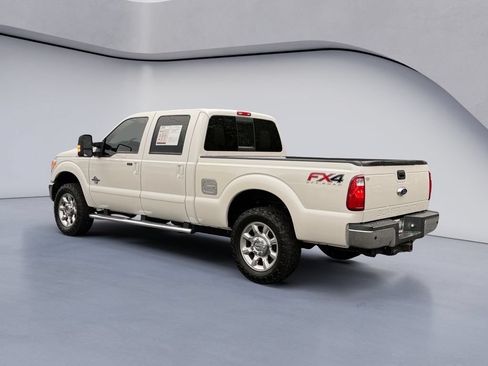 Used 2016 Ford F250 Lariat w/ Lariat Ultimate Package AWD/4WD image 3