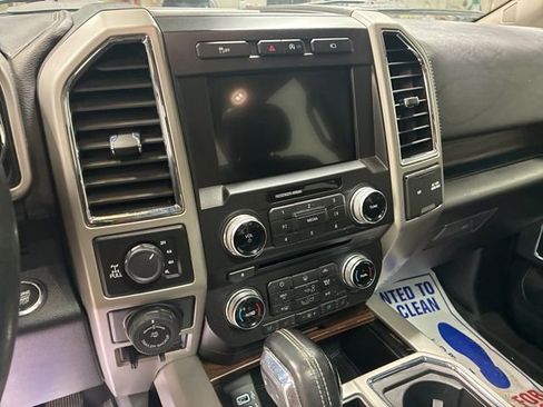 Used 2017 Ford F150 Lariat w/ Equipment Group 502A Luxury image 21