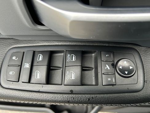 Used 2020 RAM 2500 Big Horn w/ Level 2 Equipment Group image 24