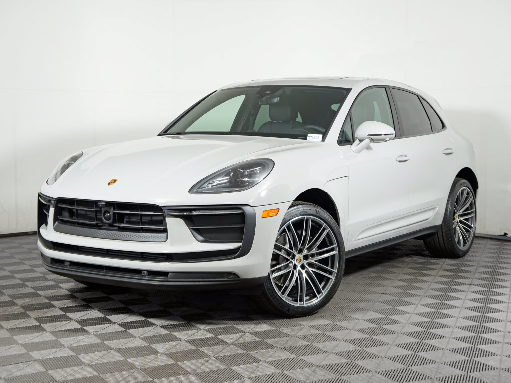 Used 2026 Porsche Macan AWD/4WD image 1