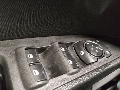 Used 2020 Ford Fusion SE FWD image 27