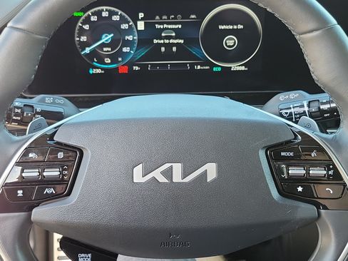 Used 2023 Kia Niro Wave FWD image 10
