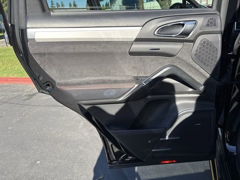 Used 2013 Porsche Cayenne GTS AWD/4WD image 31