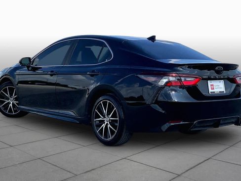Used 2022 Toyota Camry SE FWD image 12