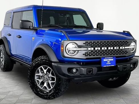 Used 2025 Ford Bronco Badlands AWD/4WD image 1
