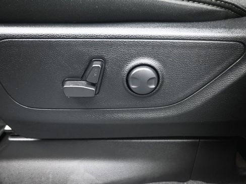 Used 2025 RAM 1500 Lone Star image 33