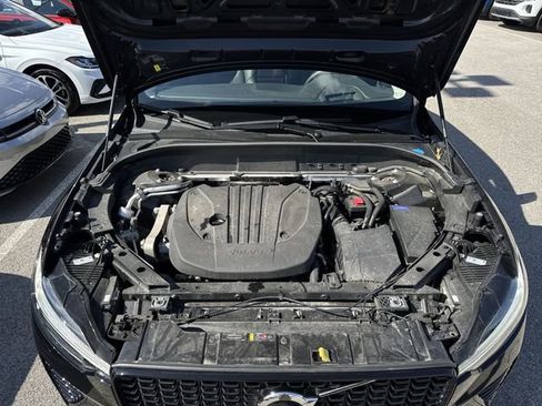 Used 2024 Volvo XC60 B5 Ultimate w/ Protection Package Premier AWD/4WD image 30