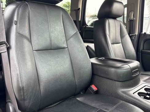 Used 2013 Chevrolet Tahoe LT image 17