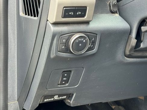 Used 2022 Ford F250 Lariat w/ Lariat Value Package AWD/4WD image 22
