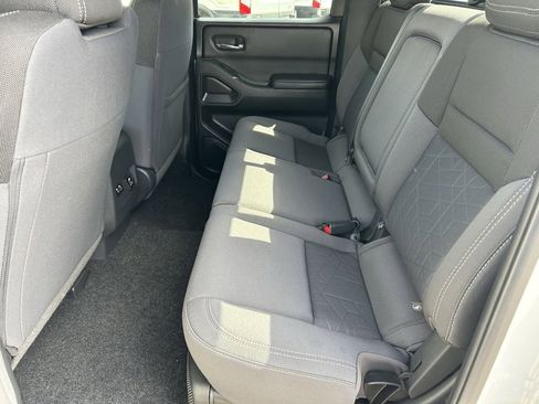 Certified 2025 Nissan Frontier SV w/ SV Convenience Package RWD image 14
