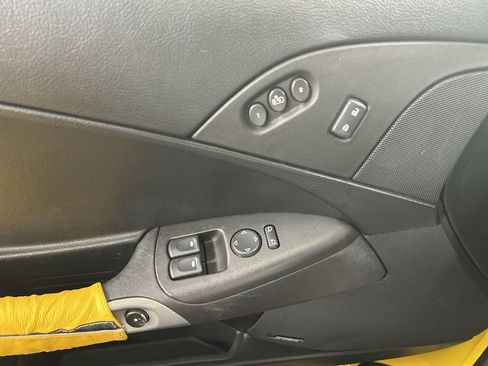 Used 2005 Chevrolet Corvette Convertible w/ Preferred Equipment Group RWD image 11