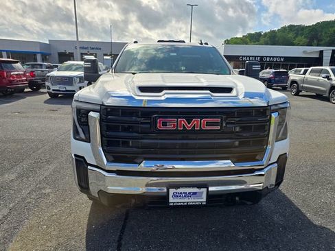 New 2025 GMC Sierra 3500 Pro w/ Convenience Package image 8