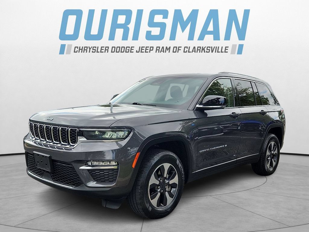 Used 2023 Jeep Grand Cherokee 4WD 4xe image 3