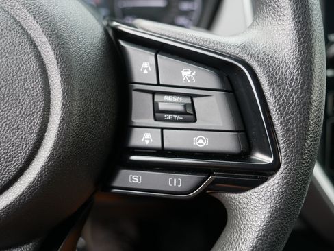 Used 2025 Subaru Crosstrek 2.5i Premium AWD/4WD image 29