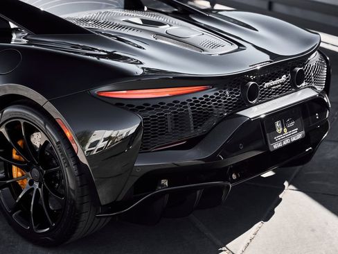 Used 2026 McLaren Artura RWD image 10