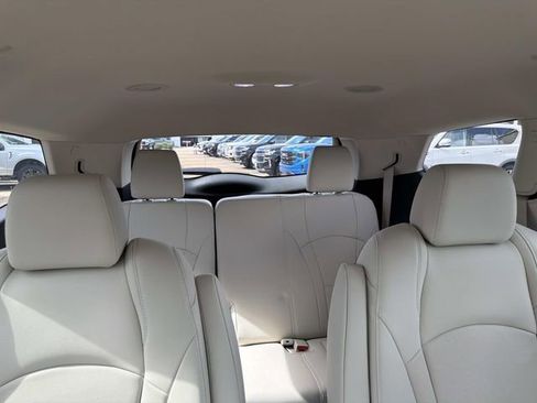 Used 2023 Buick Enclave Essence FWD image 12