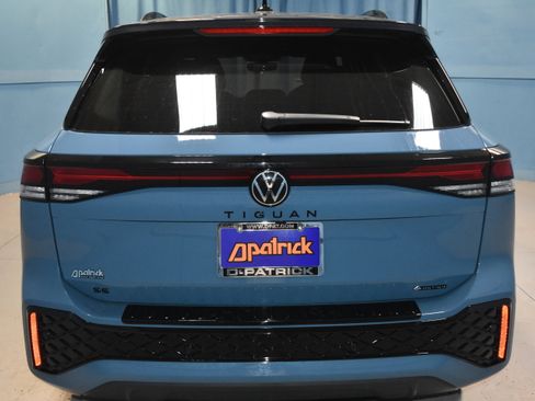 New 2026 Volkswagen Tiguan SE R-Line image 23