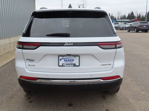 Used 2023 Jeep Grand Cherokee Limited w/ Luxury Tech Group II image 10