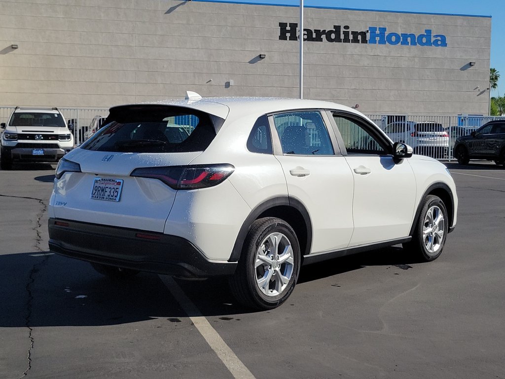 Certified 2025 Honda HR-V LX image 5