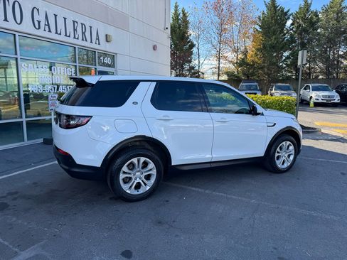 Used 2022 Land Rover Discovery Sport S image 5