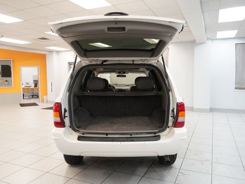Used 2004 Jeep Grand Cherokee Laredo w/ Cold Weather Group AWD/4WD image 10