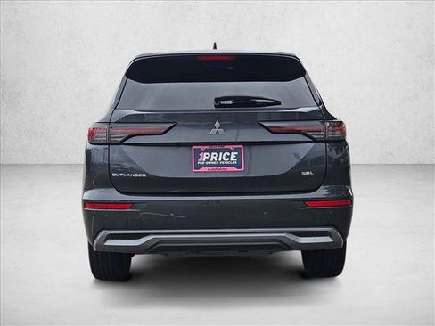 Used 2025 Mitsubishi Outlander SEL FWD image 6