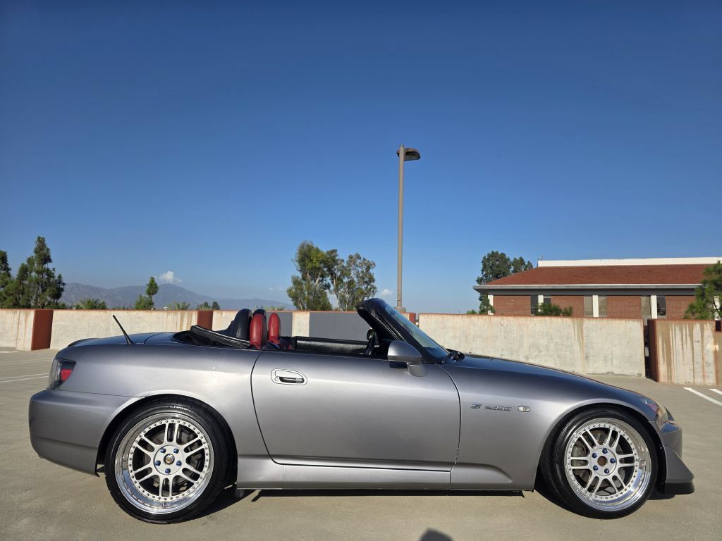 Used 2004 Honda S2000 image 6